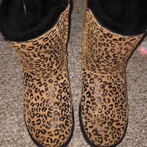Bailey Bow Leopard Uggs